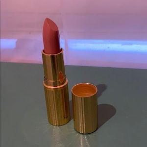 Charlotte Tilbury Lipstick in American Sweetheart